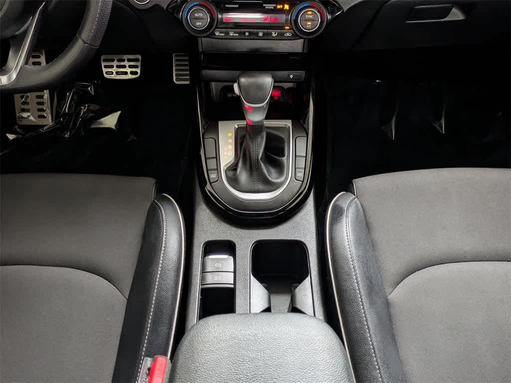 Thumbnail: 2022 Kia Forte - 19