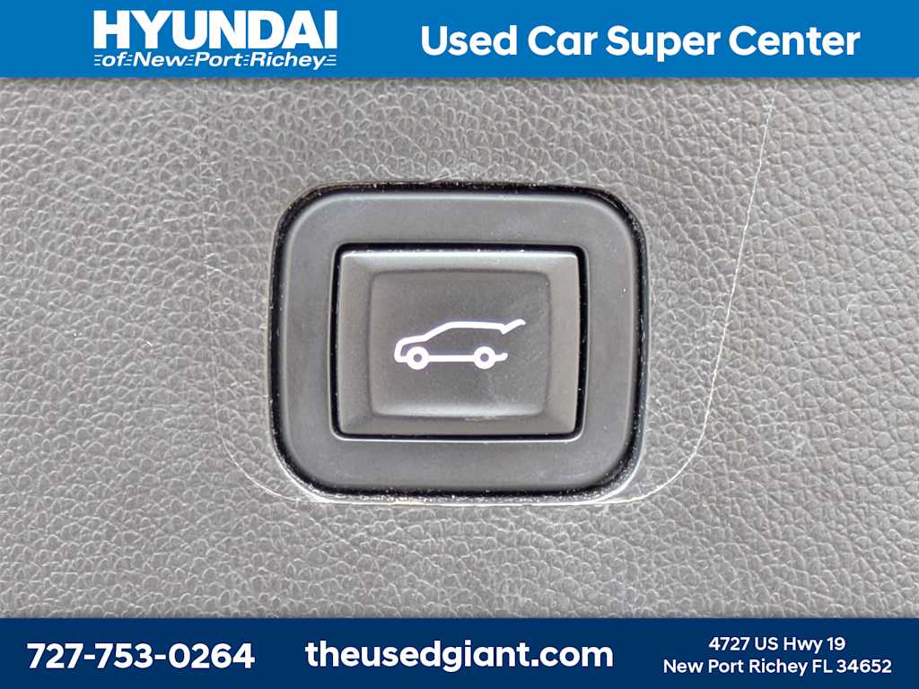 Thumbnail: 2020 Chevrolet Traverse - 13