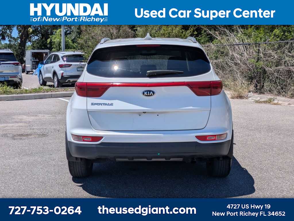 Thumbnail: 2017 Kia Sportage - 4