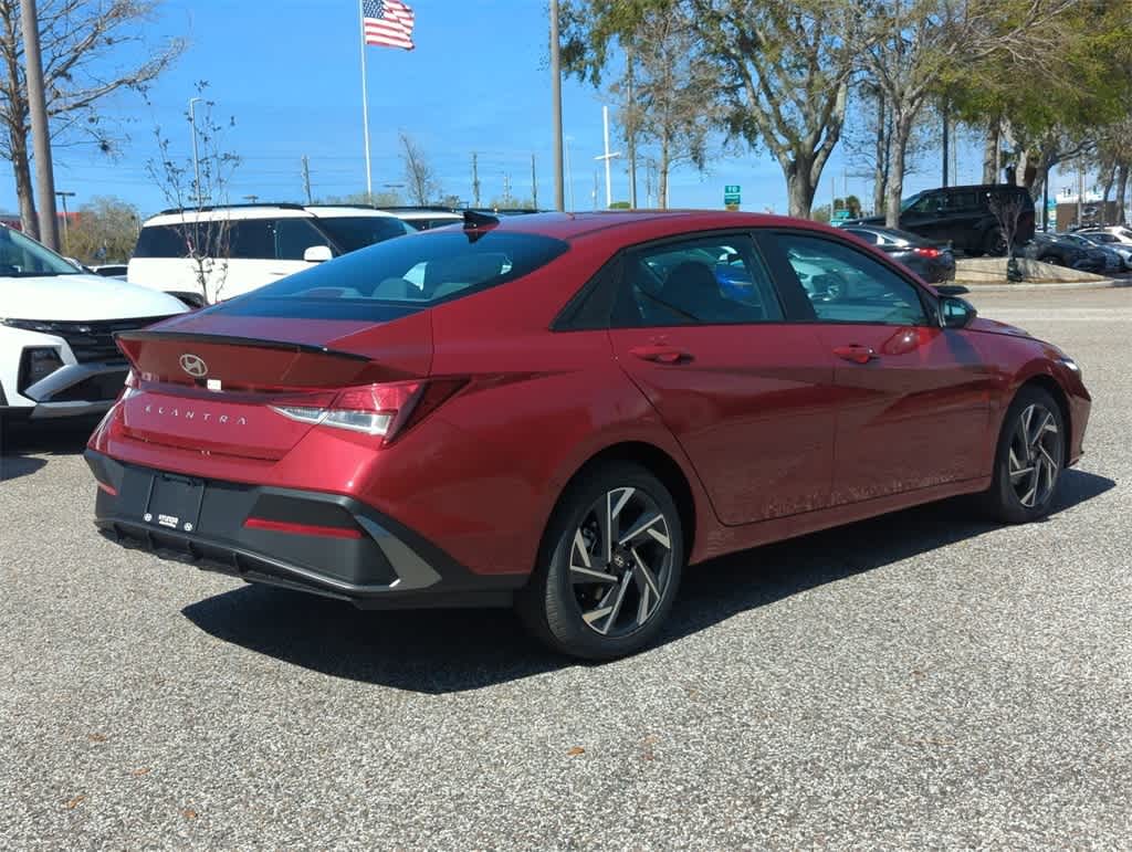 2025 Hyundai Elantra Sport 5