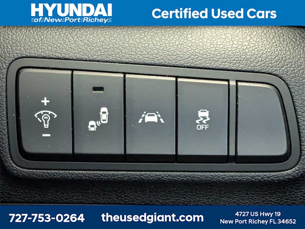 Thumbnail: 2020 Hyundai Tucson - 25