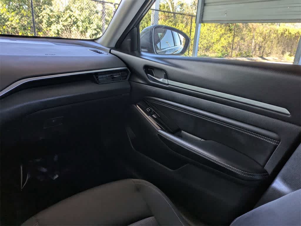 Thumbnail: 2021 Nissan Altima - 18