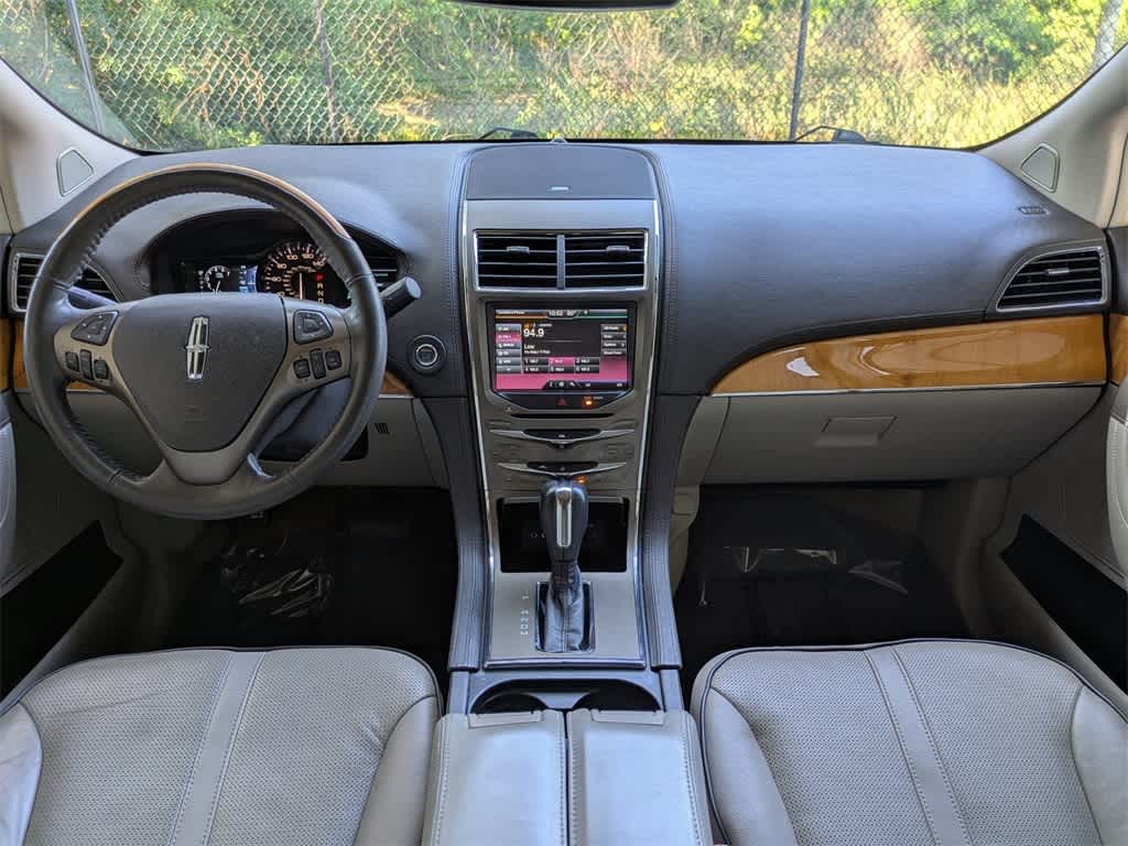 Thumbnail: 2011 Lincoln MKX - 20