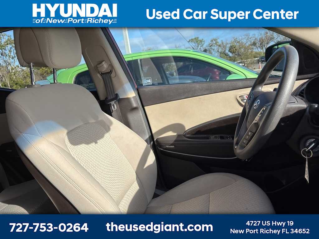 Thumbnail: 2017 Hyundai Santa Fe - 8