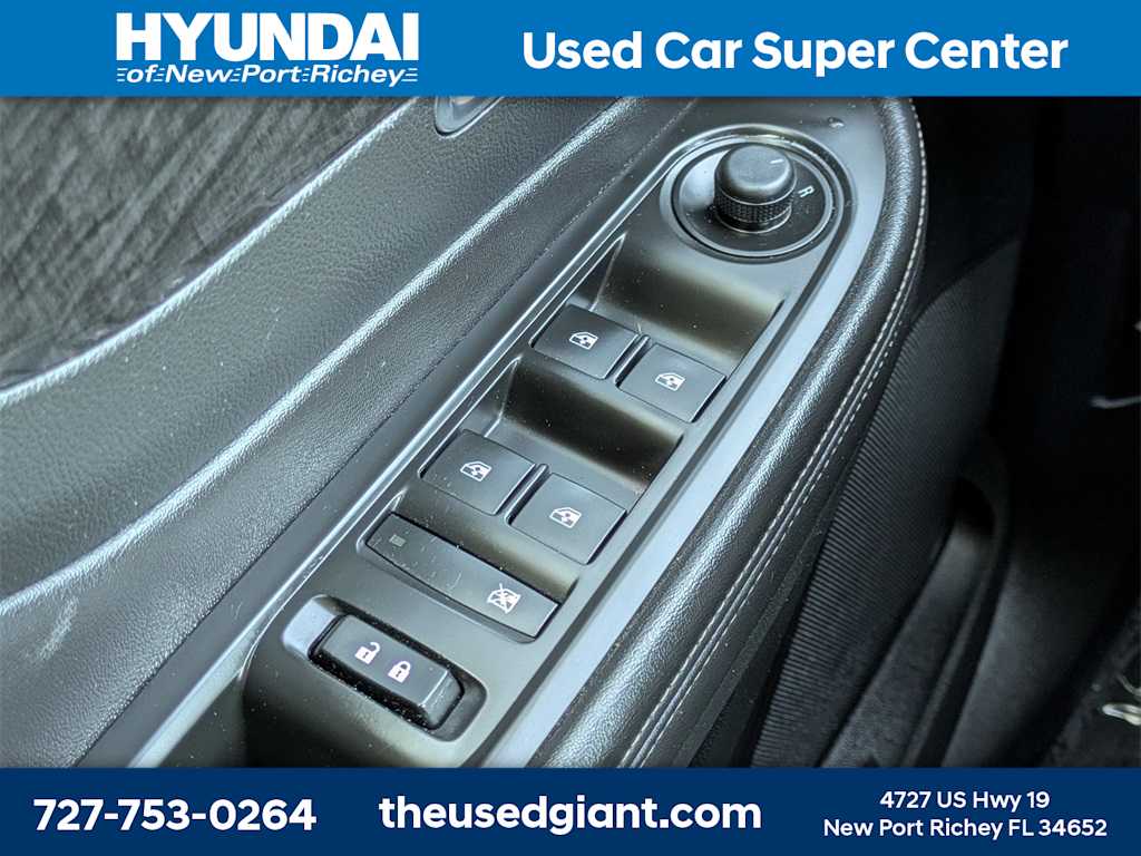 Thumbnail: 2015 Buick Encore - 23