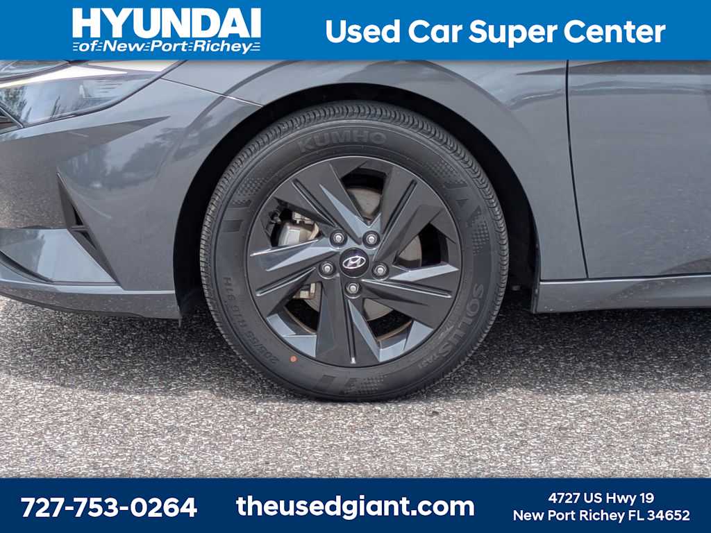 Thumbnail: 2023 Hyundai Elantra - 9