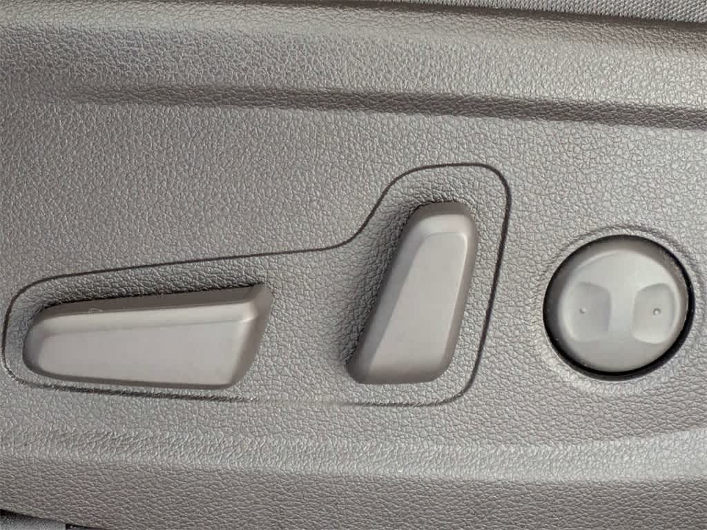 Thumbnail: 2020 Hyundai Santa Fe - 21