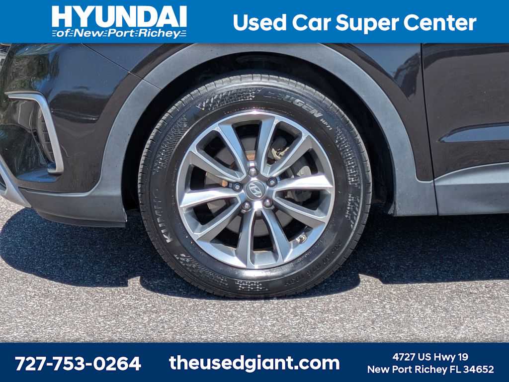 Thumbnail: 2017 Hyundai Santa Fe - 11