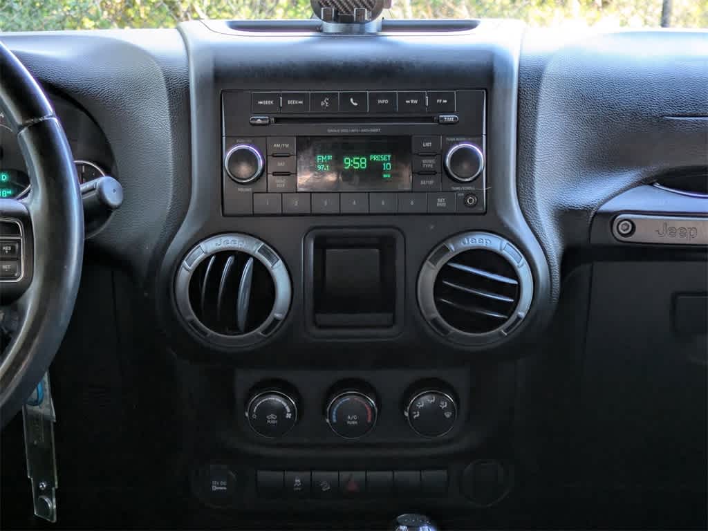 Thumbnail: 2017 Jeep Wrangler - 20