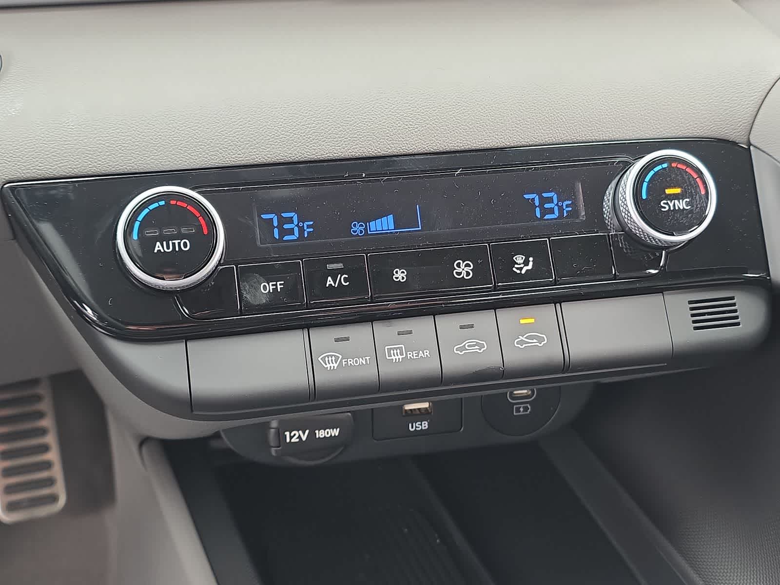 Thumbnail: 2025 Hyundai Elantra - 28