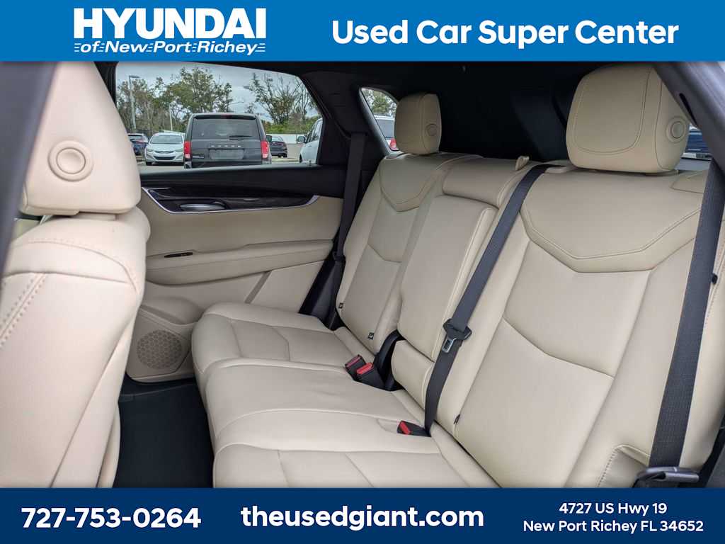 Thumbnail: 2018 Cadillac XT5 - 16