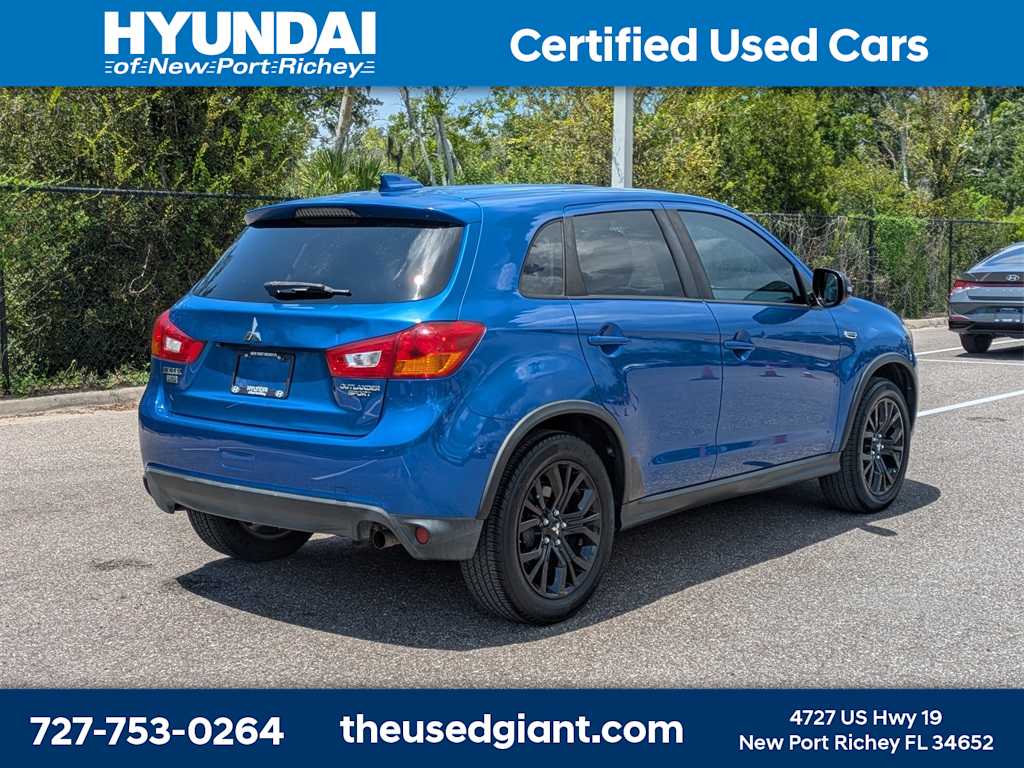 Thumbnail: 2017 Mitsubishi Outlander Sport - 5