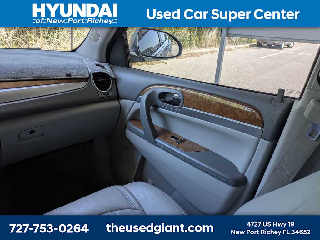 Thumbnail: 2011 Buick Enclave - 23