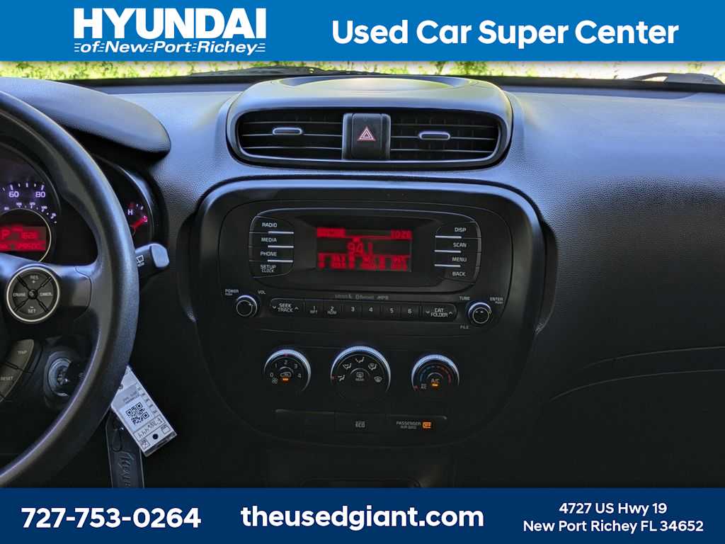 Thumbnail: 2015 Kia Soul - 18