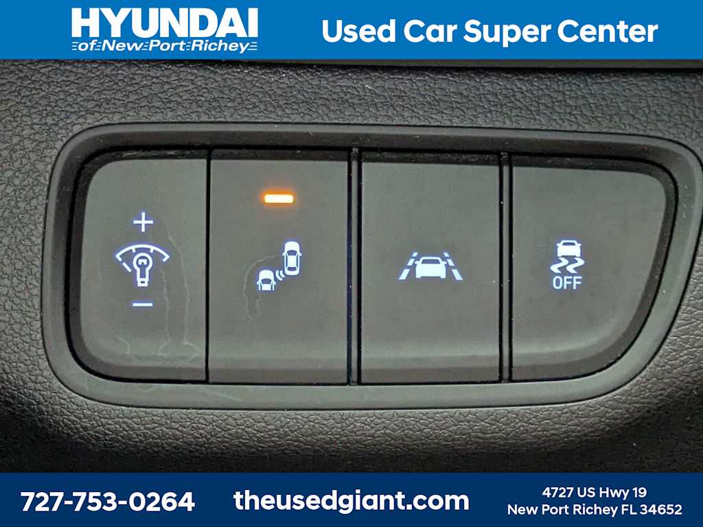 Thumbnail: 2020 Hyundai Santa Fe - 26