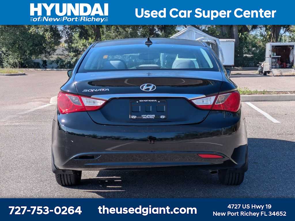 Thumbnail: 2012 Hyundai Sonata - 4