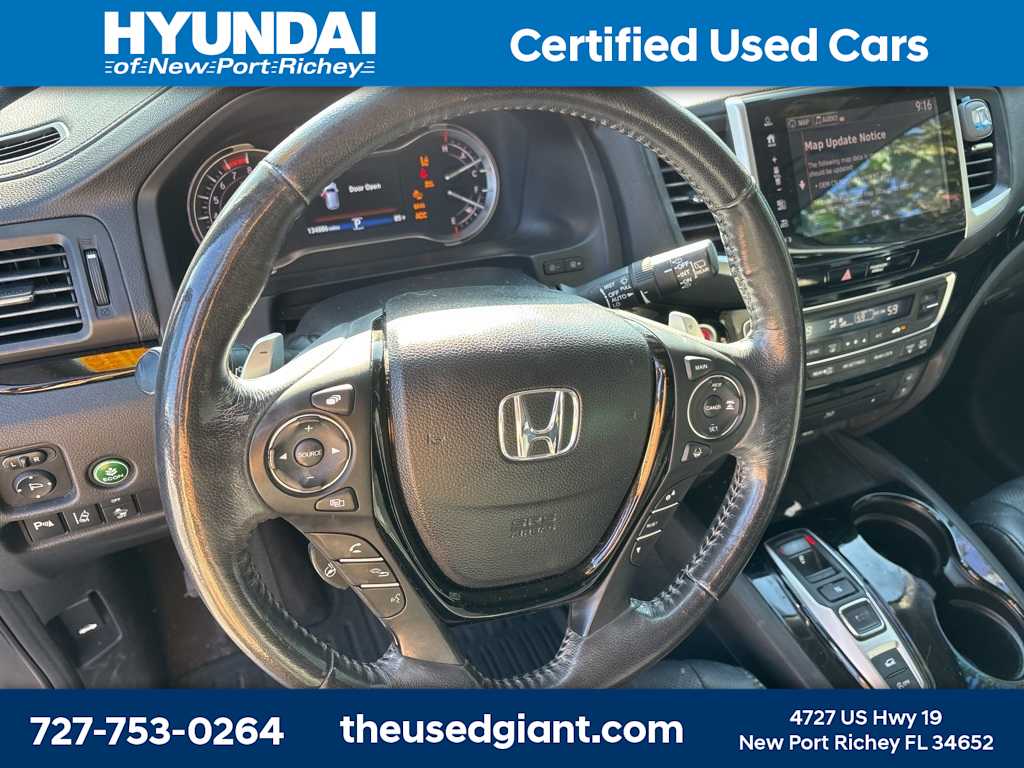 Thumbnail: 2017 Honda Pilot - 13