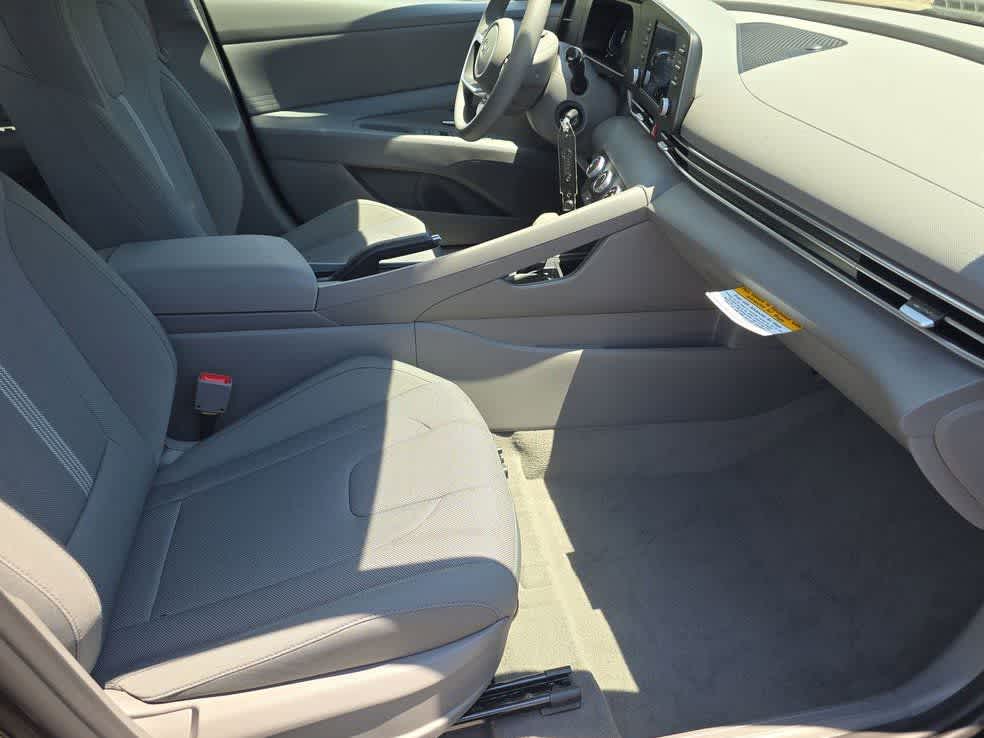 Thumbnail: 2026 Hyundai Elantra - 22