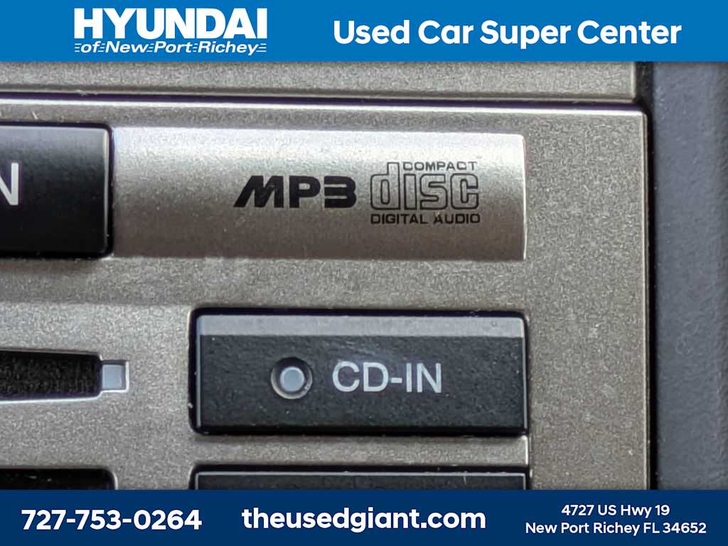 Thumbnail: 2010 Hyundai Santa Fe - 25