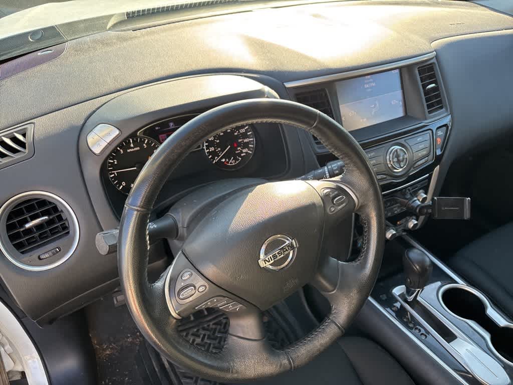 Thumbnail: 2018 Nissan Pathfinder - 11