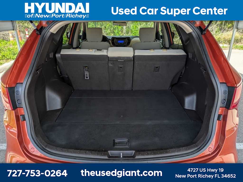 Thumbnail: 2016 Hyundai Santa Fe - 12