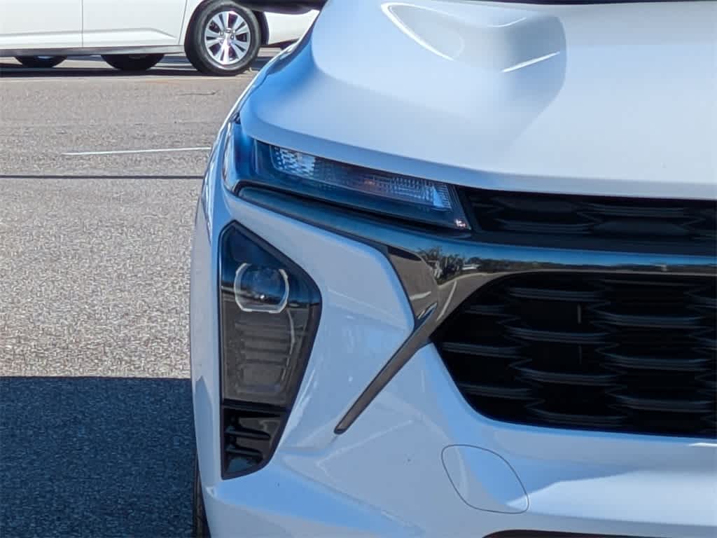 Thumbnail: 2024 Chevrolet Trax - 9