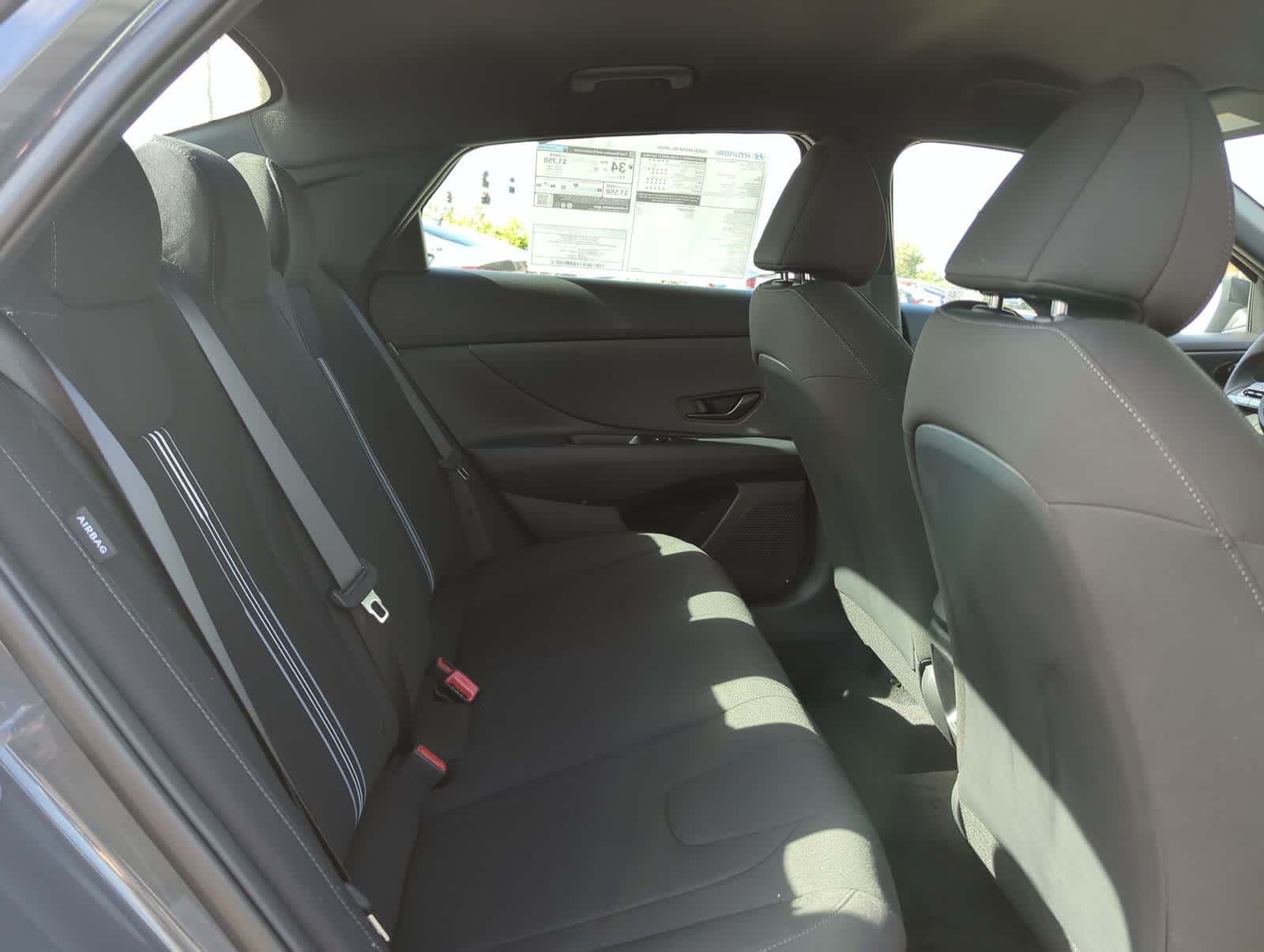 2025 Hyundai Elantra Sport 18