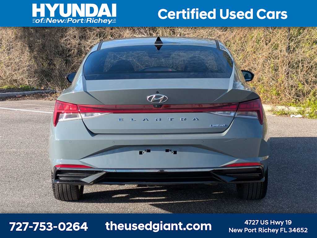 Thumbnail: 2023 Hyundai Elantra - 4