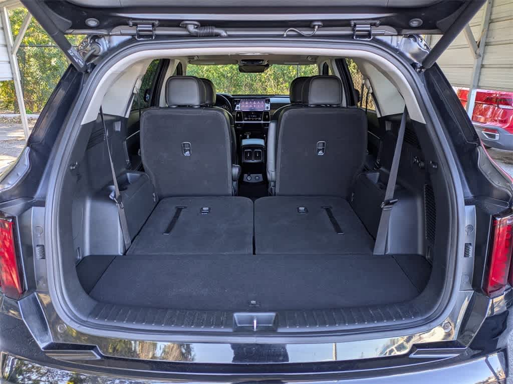 Thumbnail: 2023 Kia Sorento - 13