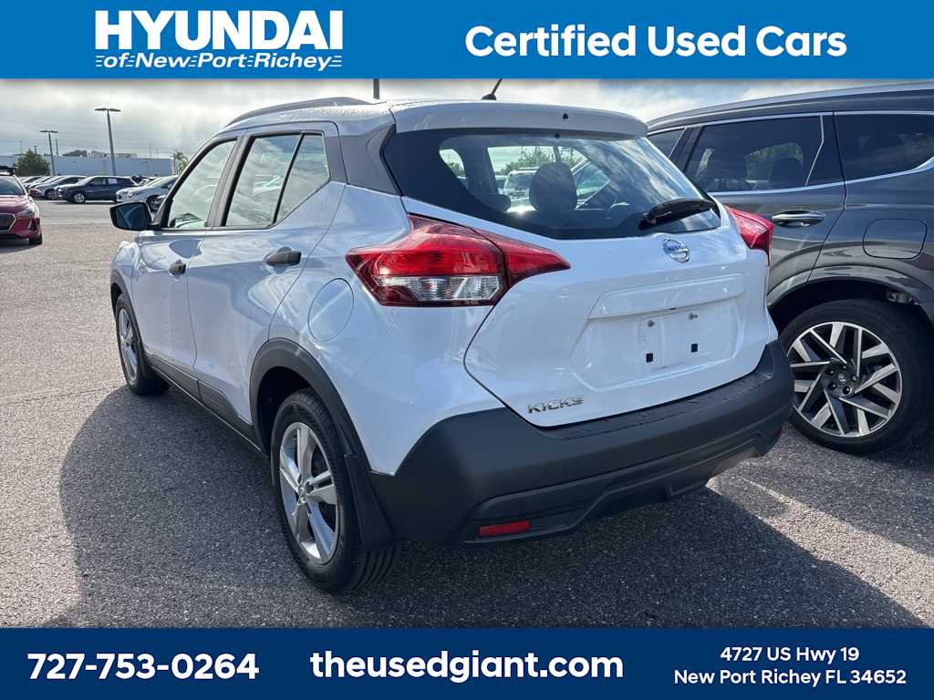 Thumbnail: 2019 Nissan Kicks - 2