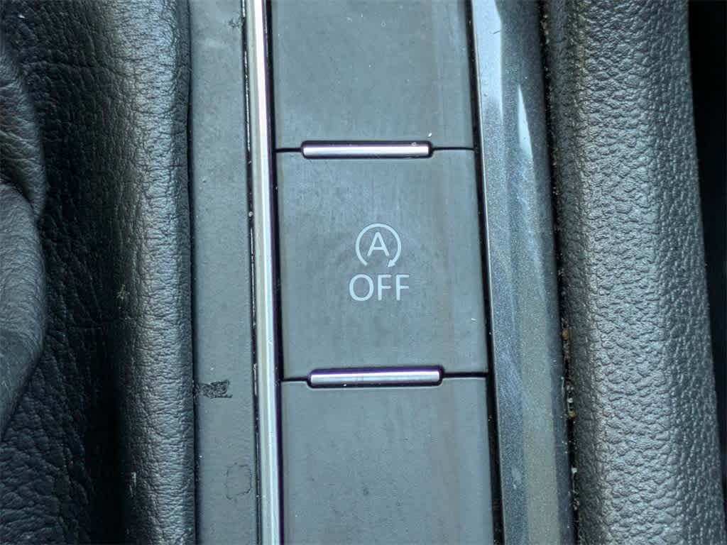 Thumbnail: 2021 Volkswagen Tiguan - 30