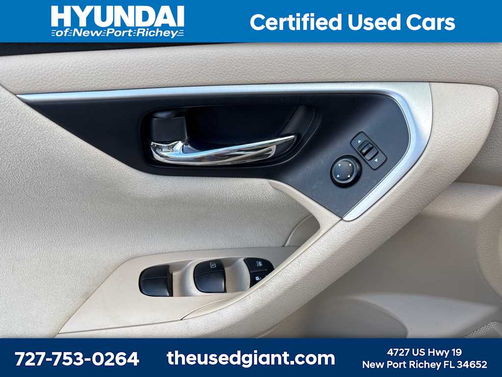 2015 Nissan Altima S 9