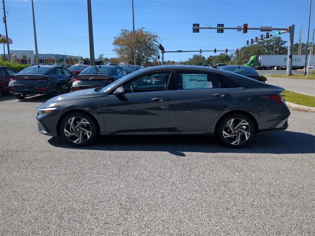 New 2026 Hyundai Elantra Limited Sedan