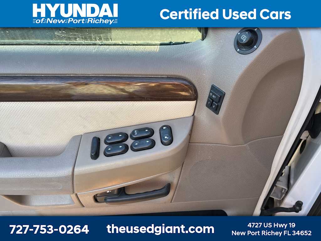 Thumbnail: 2004 Ford Explorer - 10
