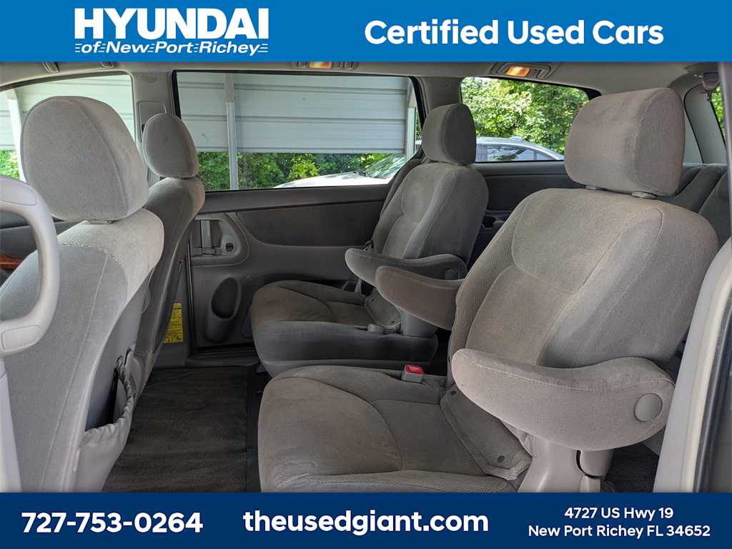 Thumbnail: 2006 Toyota Sienna - 17