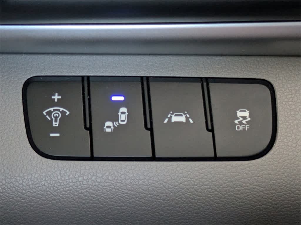 Thumbnail: 2020 Hyundai Elantra - 22