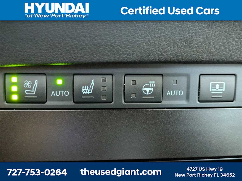 Thumbnail: 2025 Lexus ES - 26