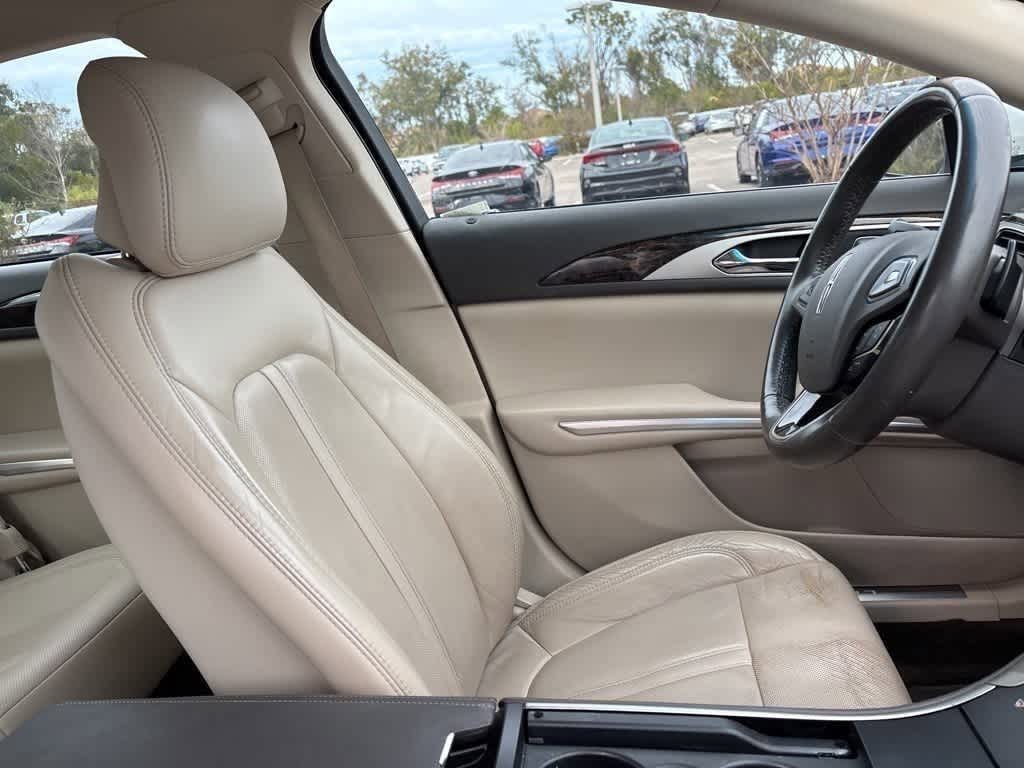 Thumbnail: 2016 Lincoln MKZ - 8