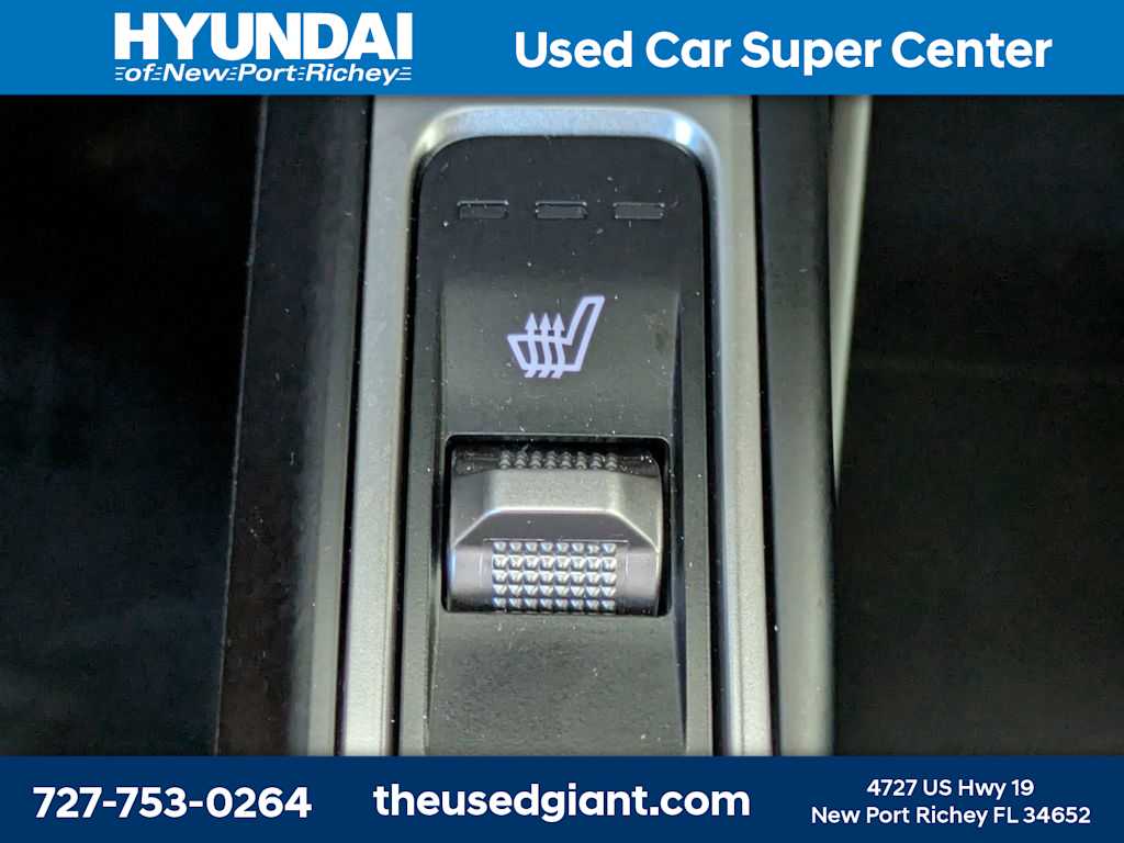 Thumbnail: 2023 Kia Sorento - 29