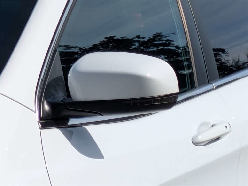 Thumbnail: 2019 Jeep Cherokee - 11