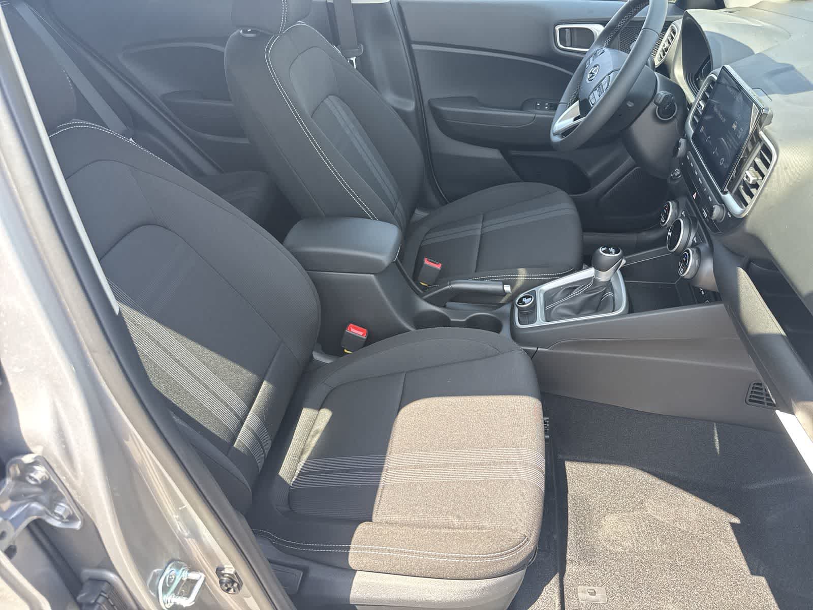 2025 Hyundai Venue SEL 21