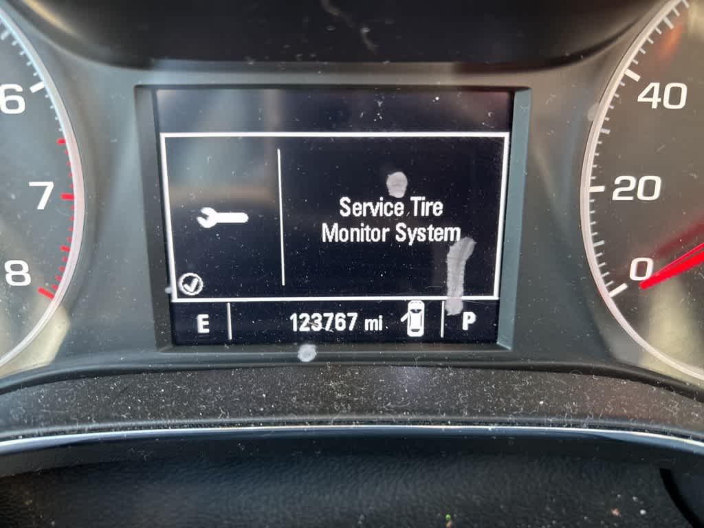 Thumbnail: 2019 Chevrolet Cruze - 11