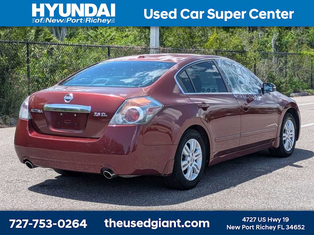 Thumbnail: 2010 Nissan Altima - 5