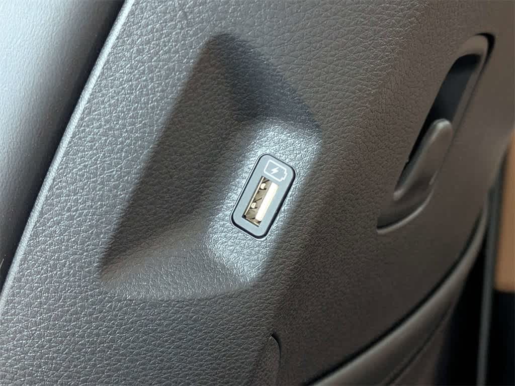 Thumbnail: 2024 Kia Carnival - 18