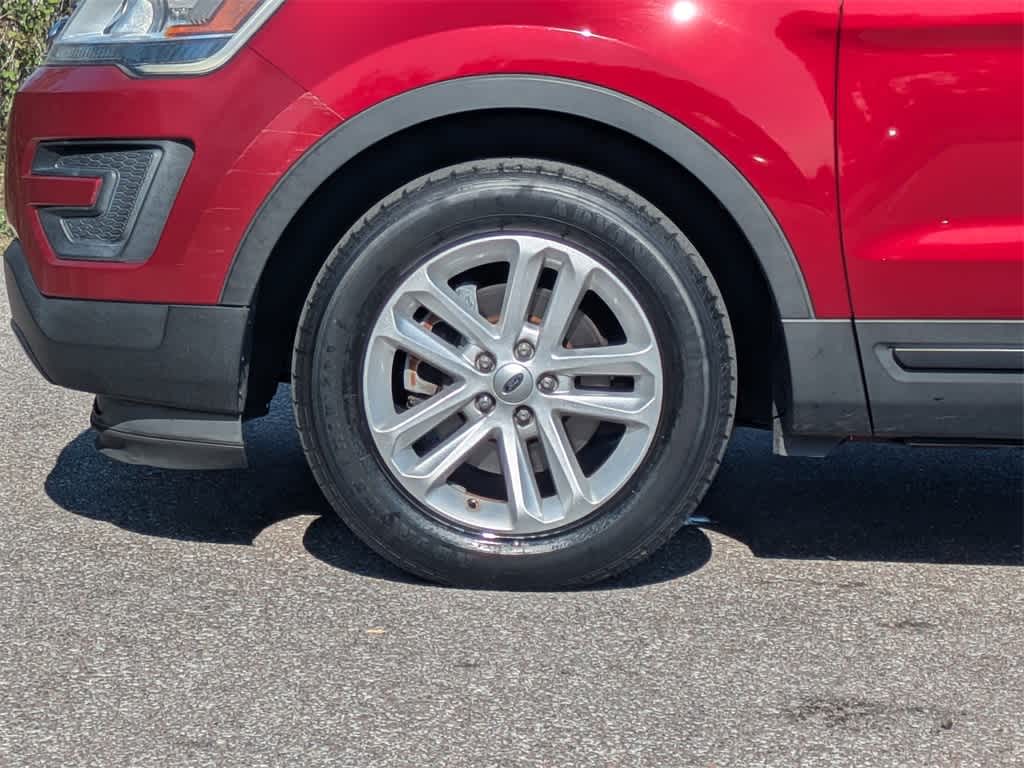 Thumbnail: 2017 Ford Explorer - 10