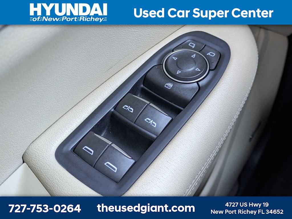 Thumbnail: 2017 Cadillac XT5 - 31