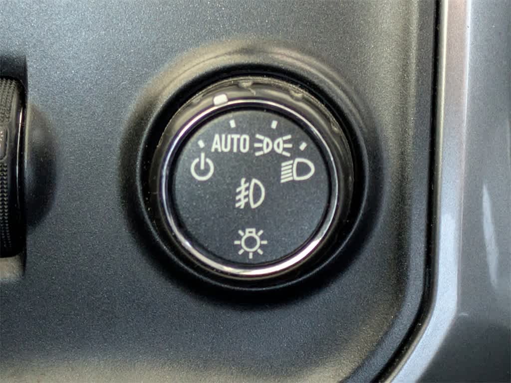 Thumbnail: 2016 Chevrolet Silverado 1500 - 26