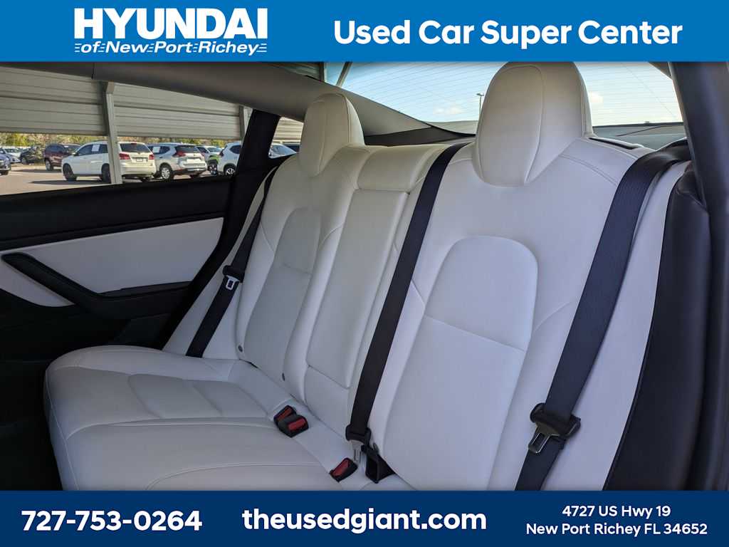 Thumbnail: 2021 Tesla Model 3 - 12