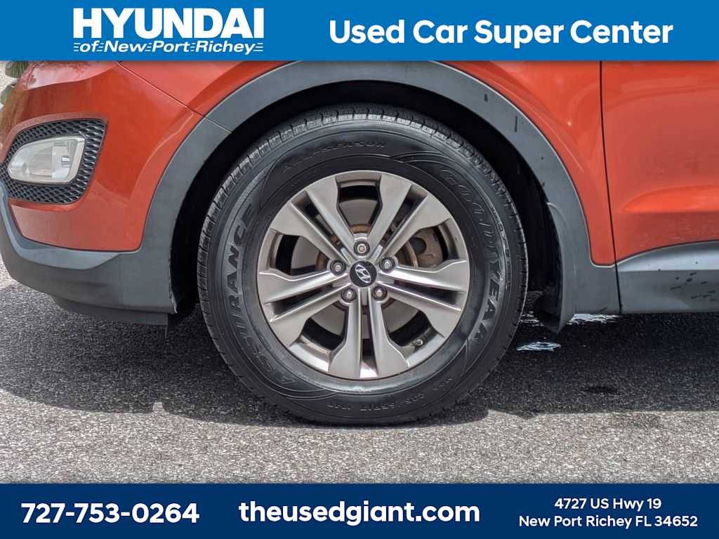 Thumbnail: 2015 Hyundai Santa Fe - 10