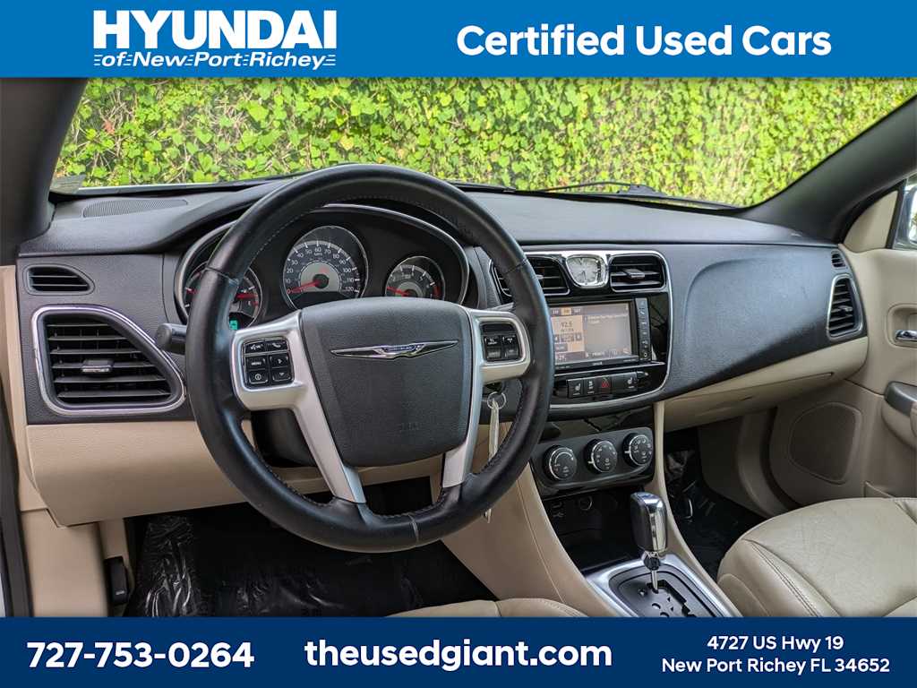 Thumbnail: 2011 Chrysler 200 - 18